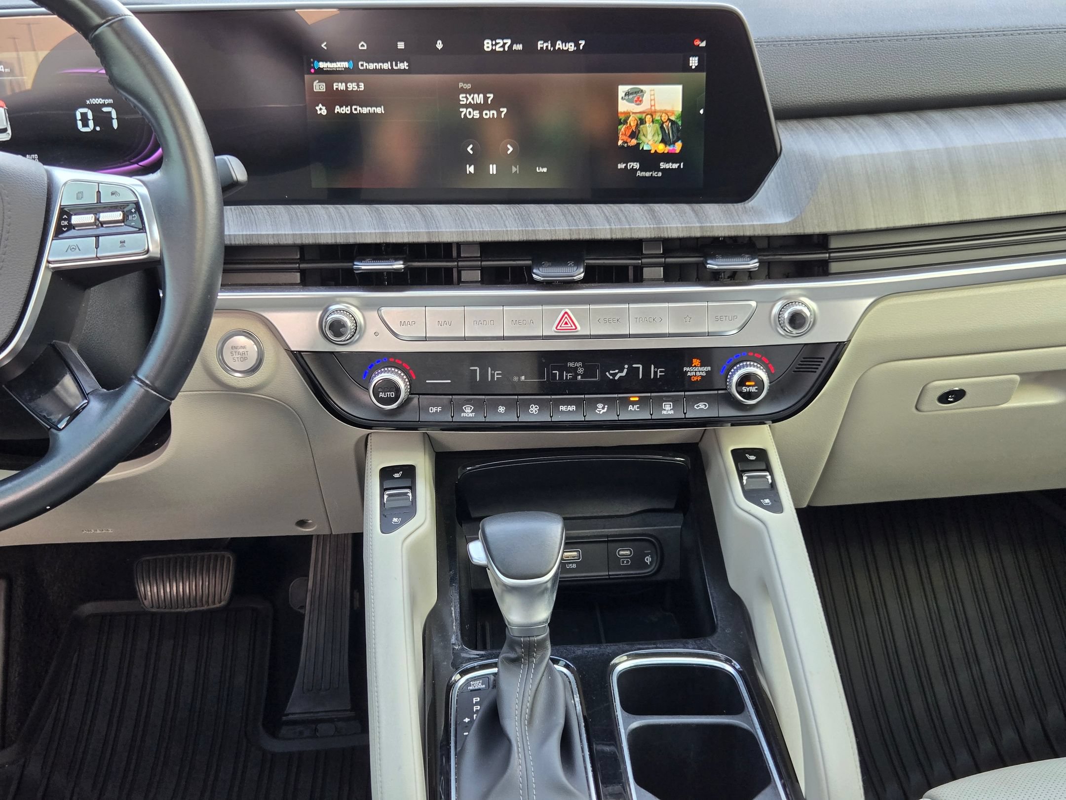 Used 2025 Kia Telluride EX w/ EX Captain's Chair Package FWD image 16
