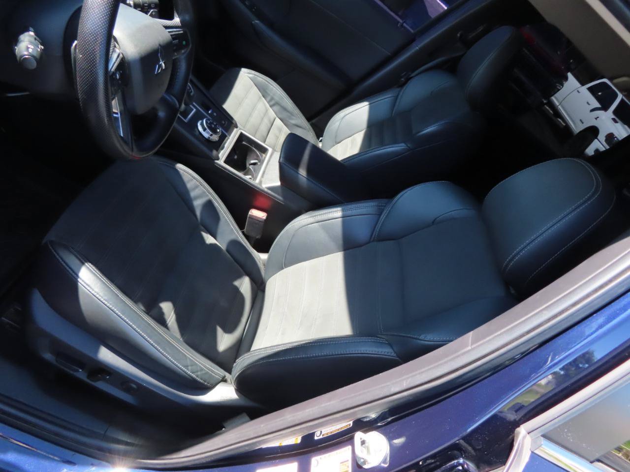 Used 2022 Mitsubishi Outlander SE AWD/4WD image 26