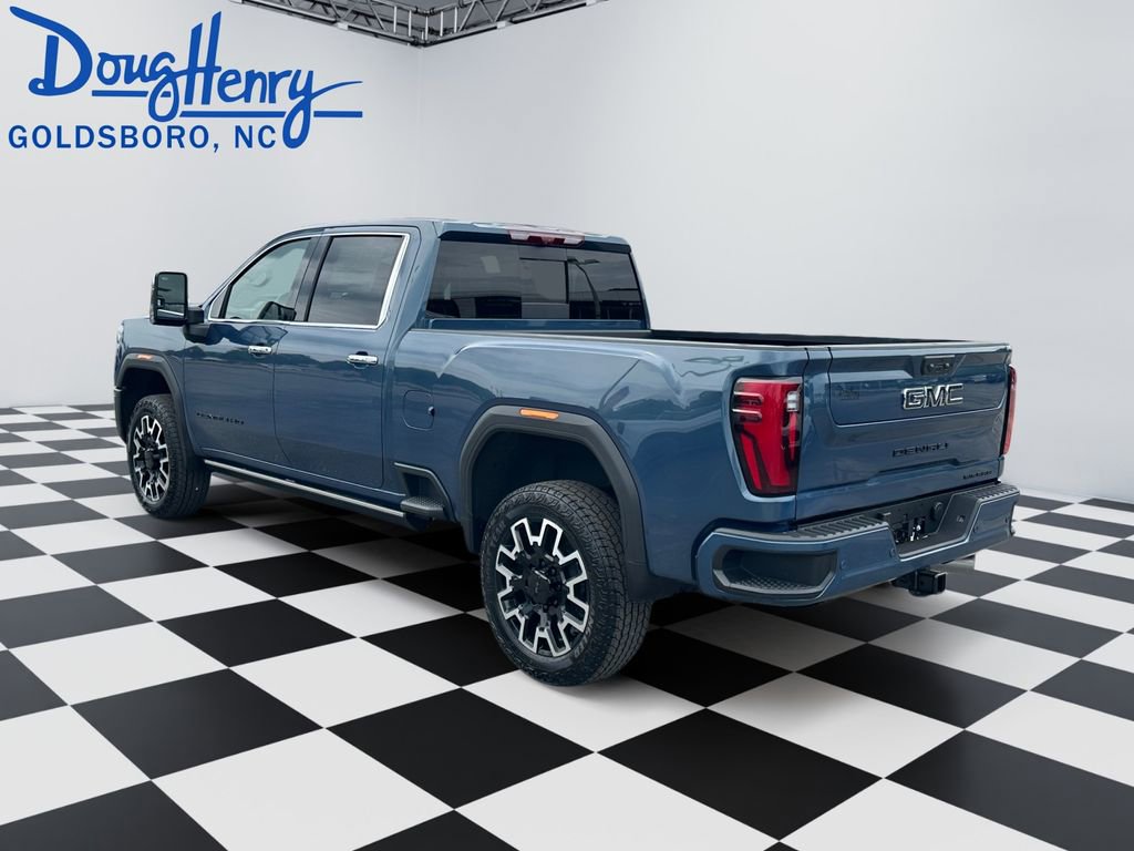 New 2026 GMC Sierra 2500 Denali Ultimate w/ LPO, Black Badging Package AWD/4WD image 3
