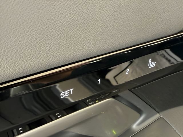 Used 2025 BMW 530i w/ Premium Package image 19