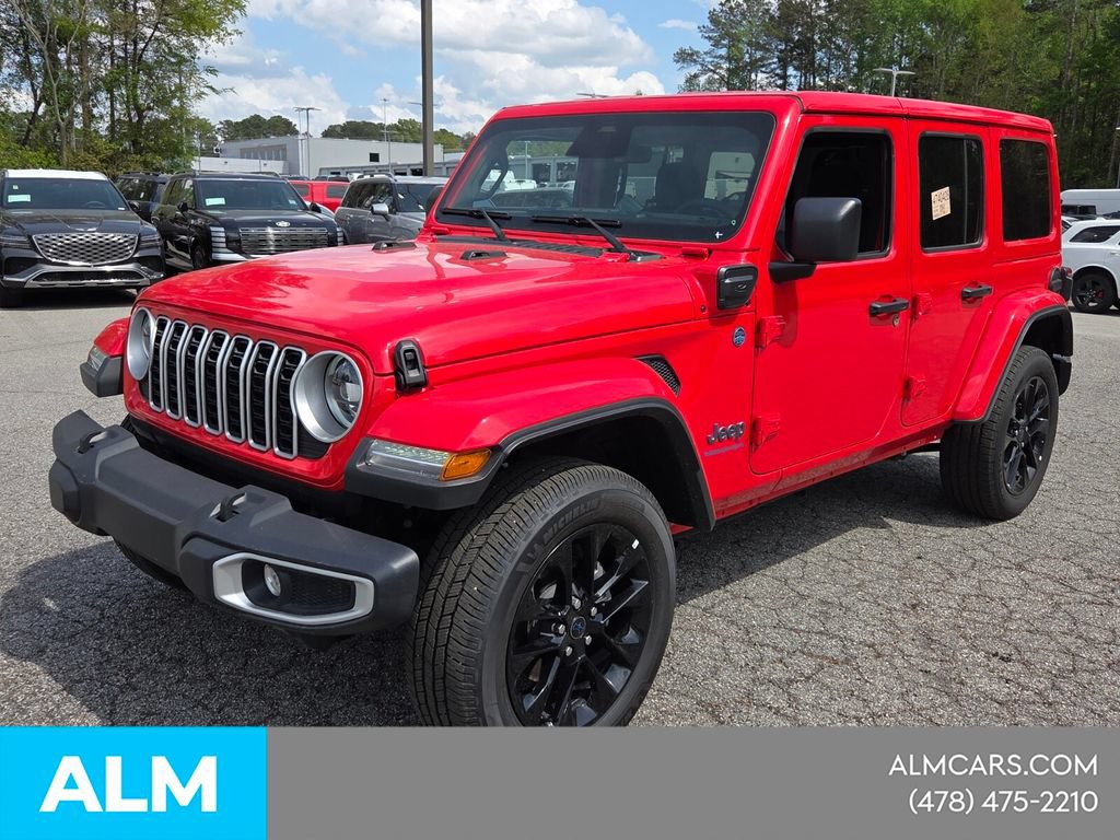 Used 2025 Jeep Wrangler Unlimited Sahara w/ Safety Group AWD/4WD image 4