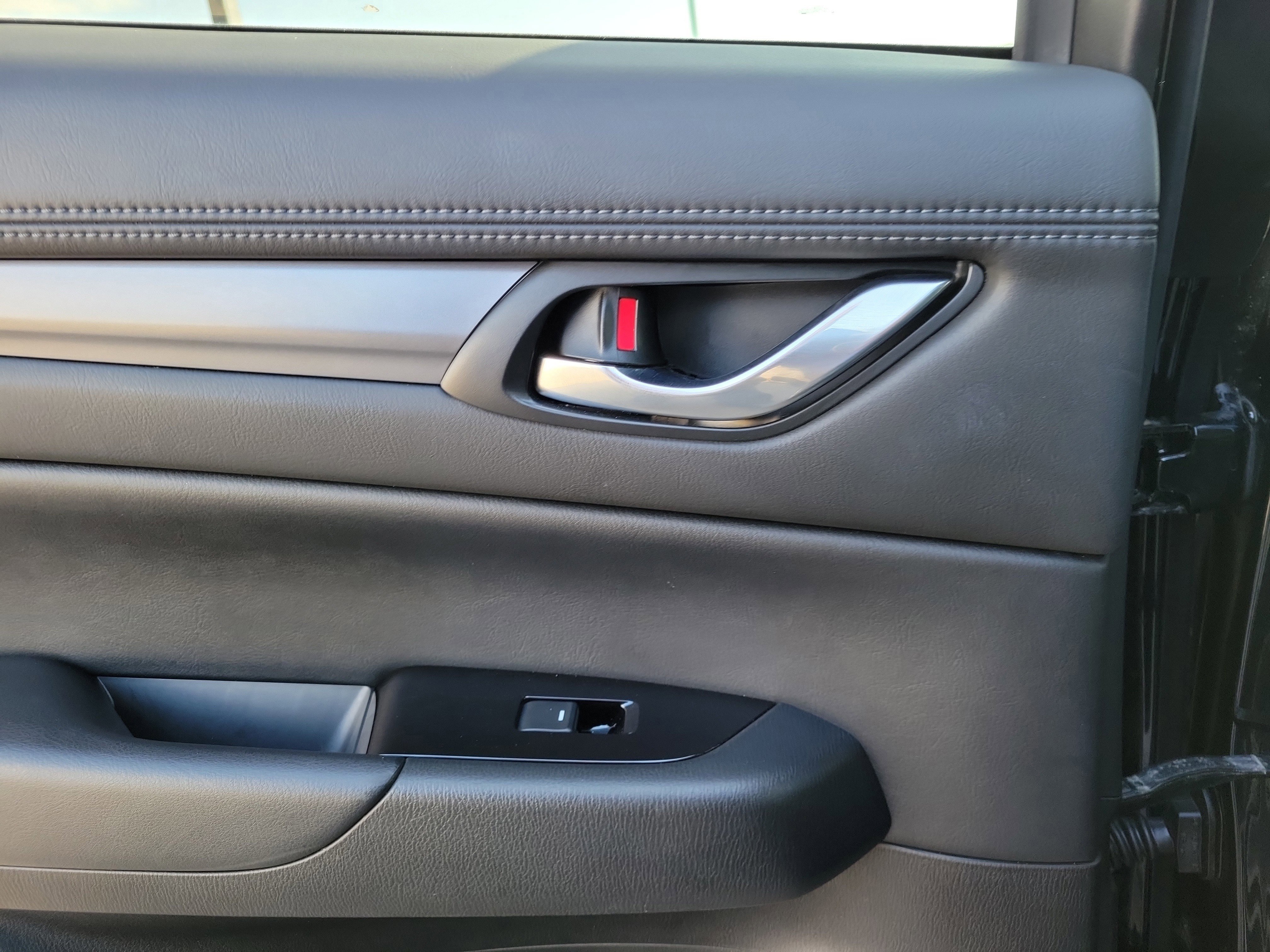 Used 2025 MAZDA CX-5 AWD 2.5 S w/ Select Package image 12