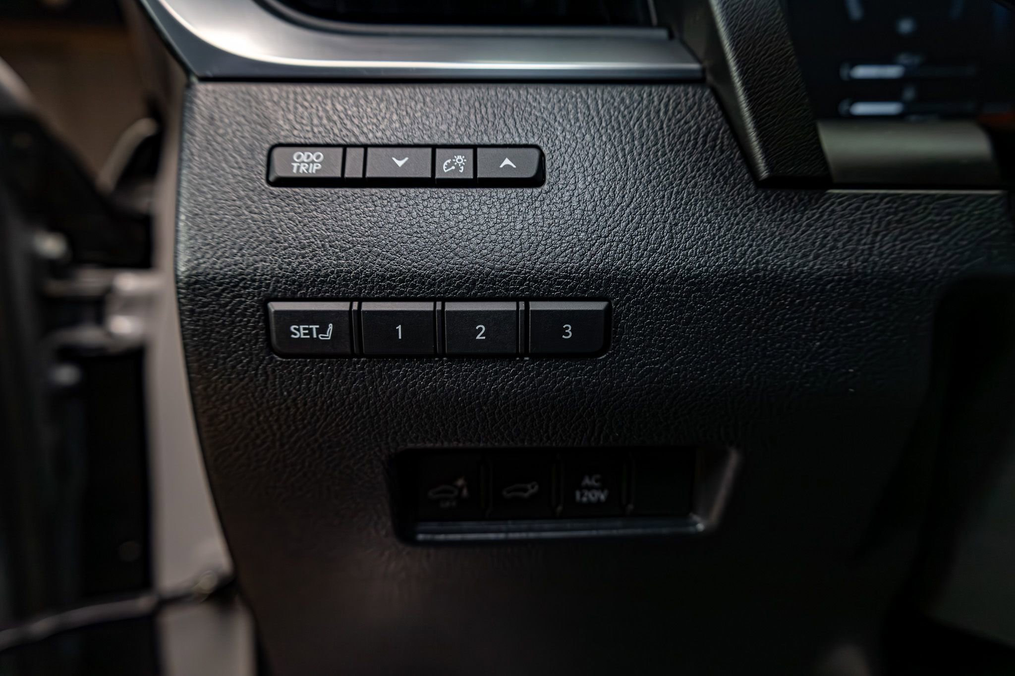 Used 2025 Lexus GX 550 image 17