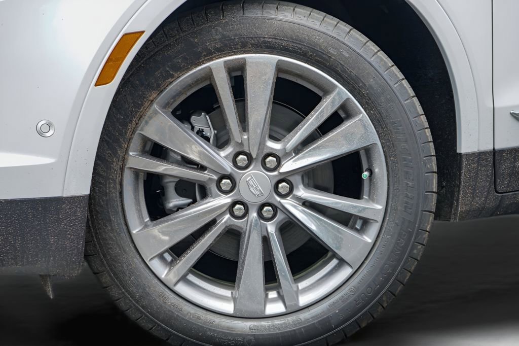 New 2026 Cadillac XT5 Premium Luxury w/ Driver Assist Package FWD image 2