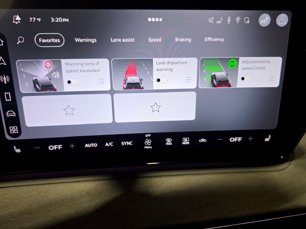 New 2026 Audi Q3 quattro 2.0T AWD/4WD image 37
