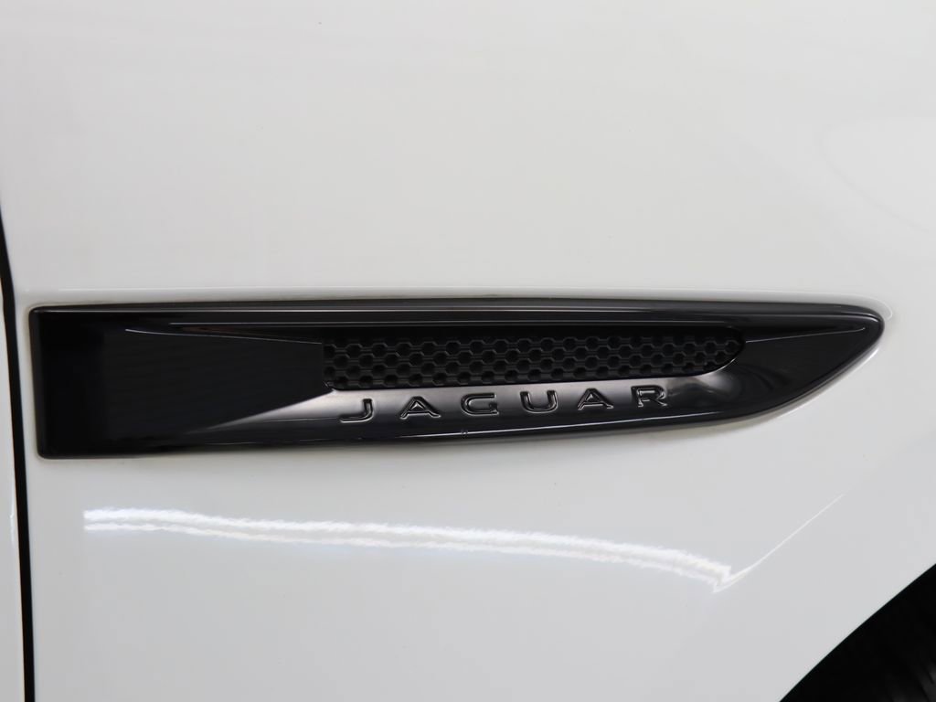 Used 2019 Jaguar F-PACE Premium AWD/4WD image 10