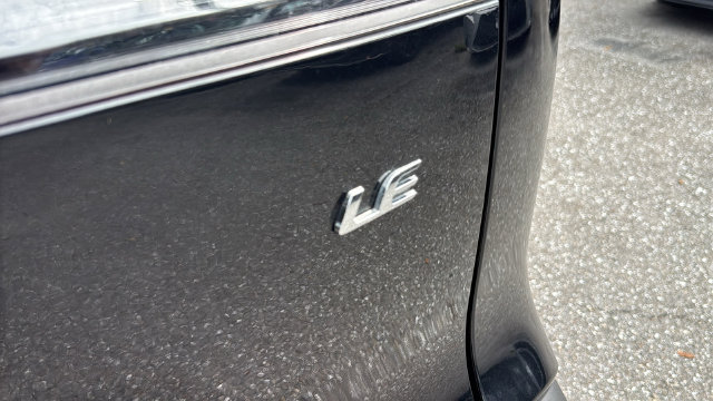 Used 2026 Toyota Corolla Cross LE FWD image 8