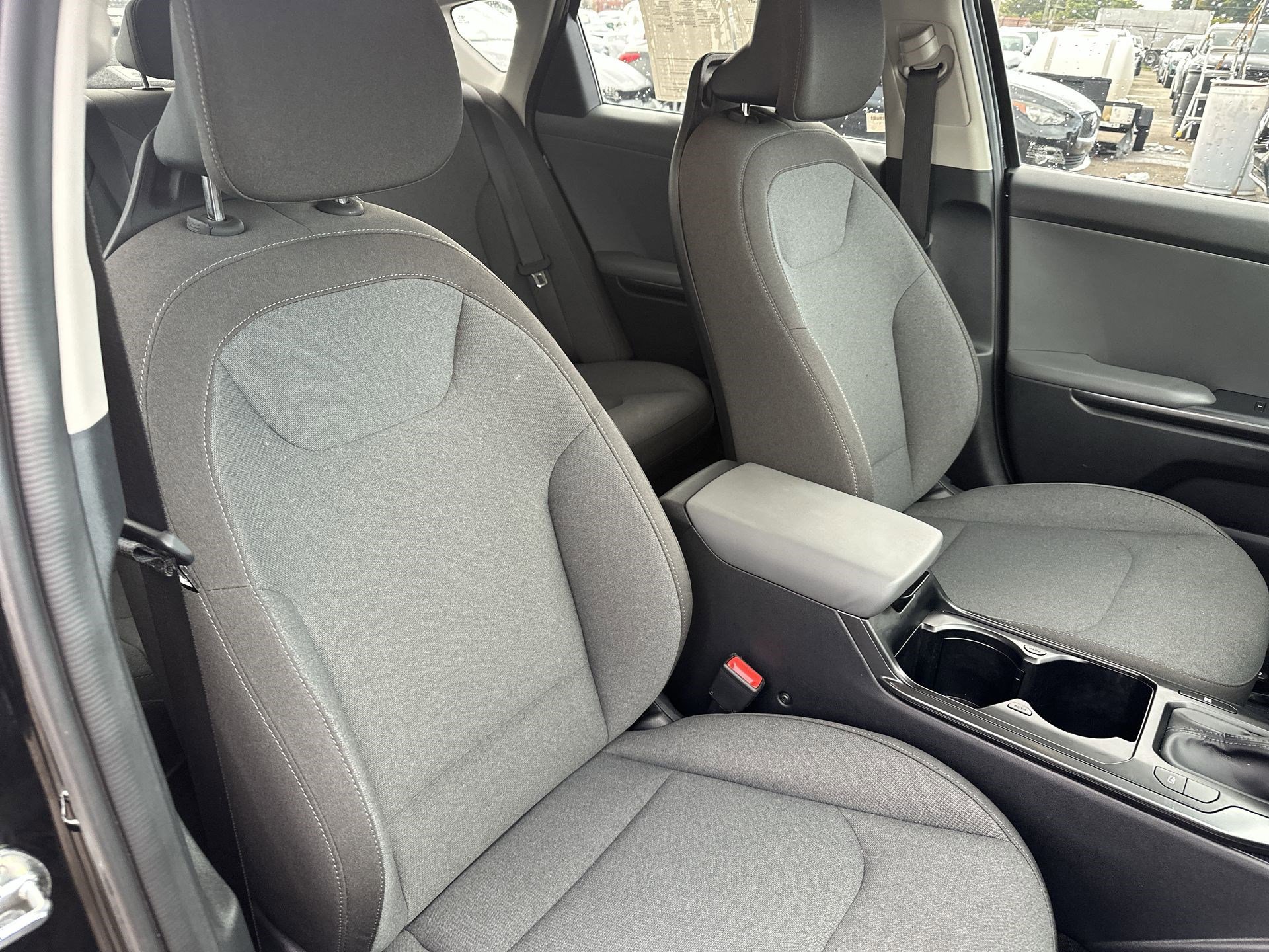 Certified 2025 Kia K4 LXS image 24