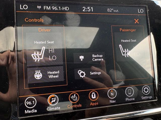 Used 2020 Jeep Grand Cherokee Altitude AWD/4WD image 28