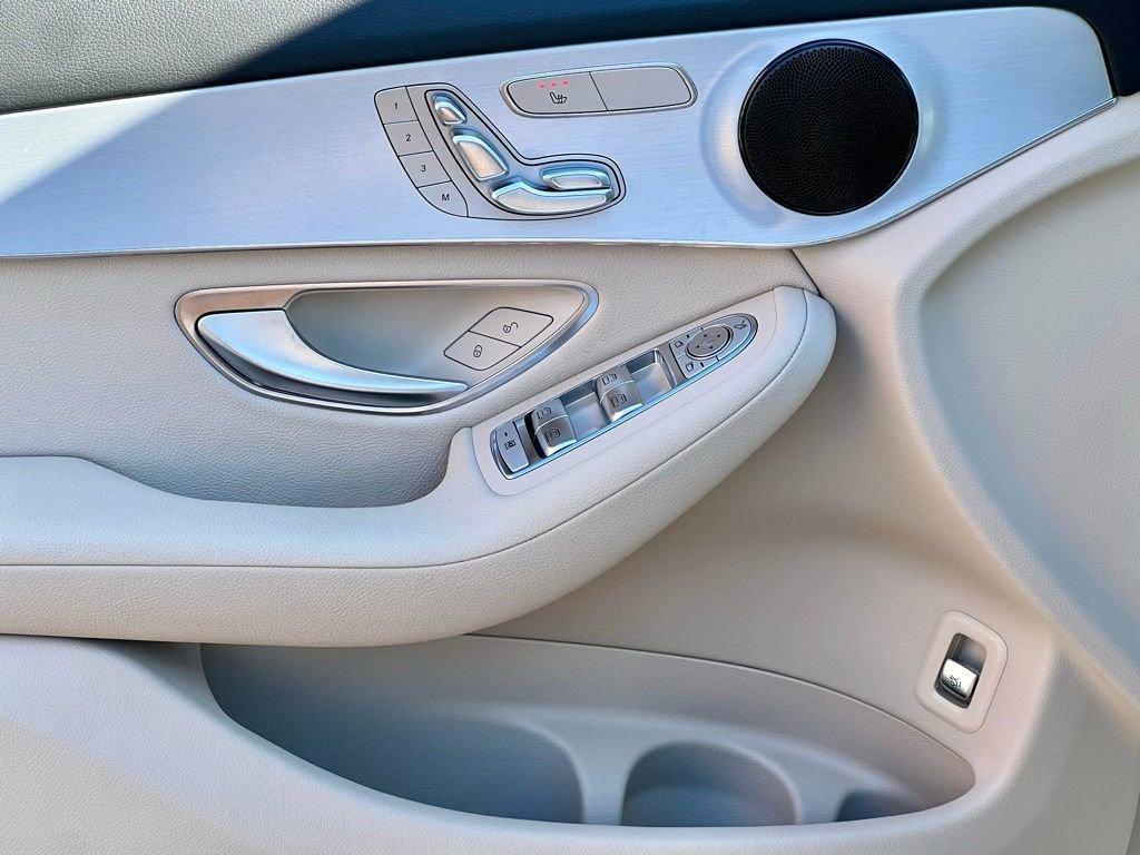 Certified 2022 Mercedes-Benz GLC 300 4MATIC image 36