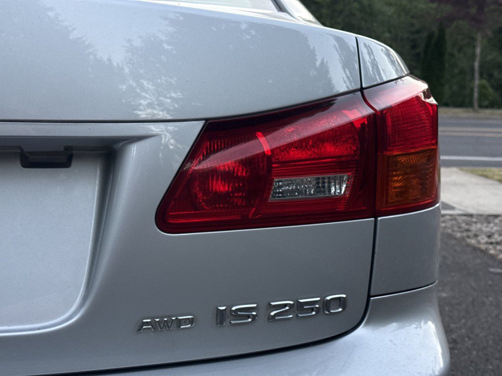 Used 2008 Lexus IS 250 AWD w/ Preferred Accessory Pkg image 29
