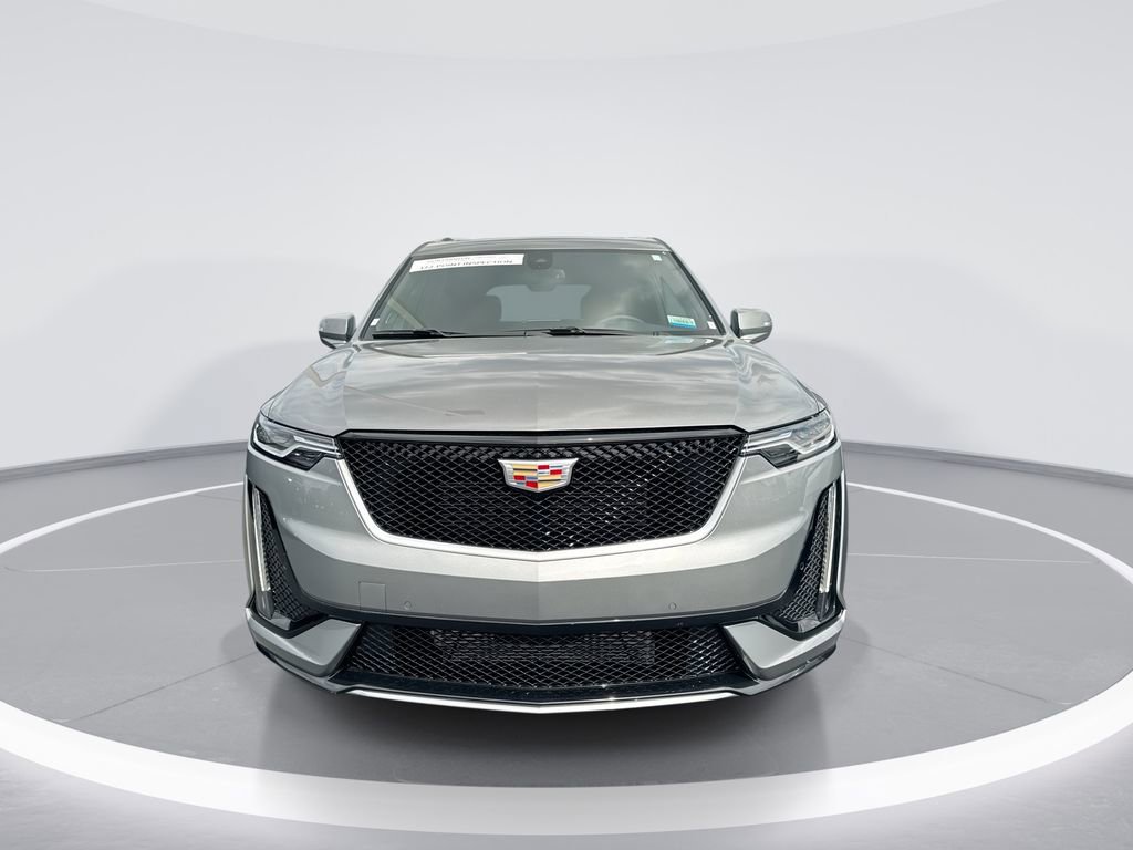 Used 2024 Cadillac XT6 Sport image 3