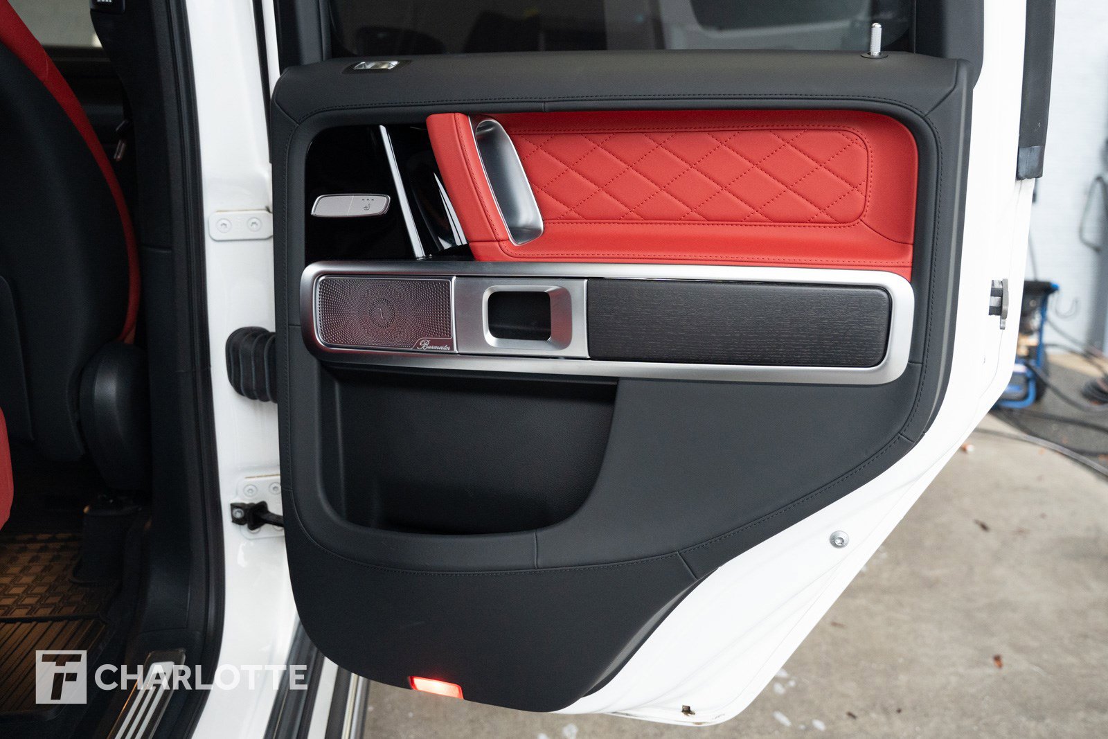 Used 2023 Mercedes-Benz G 550 image 34