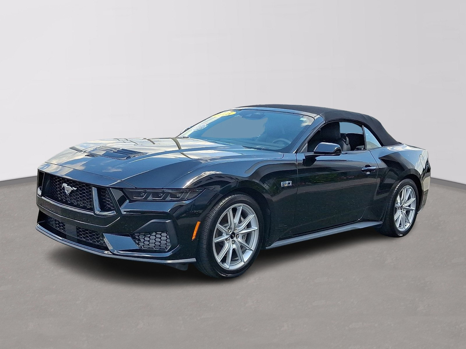 Used 2025 Ford Mustang GT Premium RWD image 3