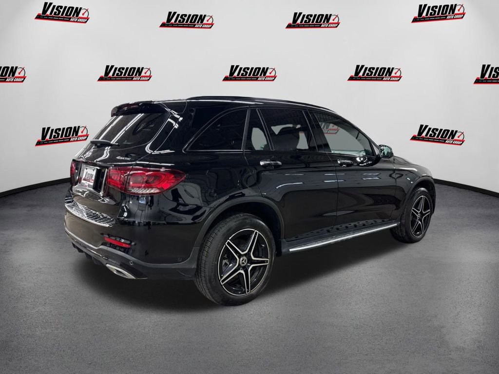 Used 2022 Mercedes-Benz GLC 300 4MATIC image 5