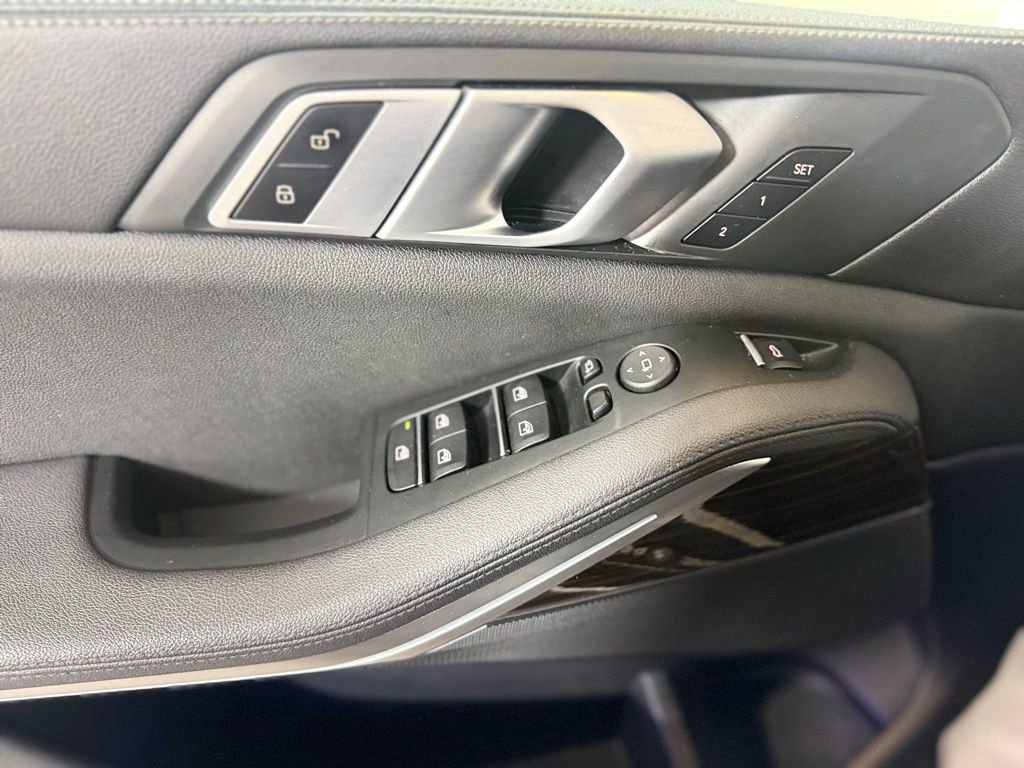 Used 2019 BMW X5 xDrive40i w/ Convenience Package image 16