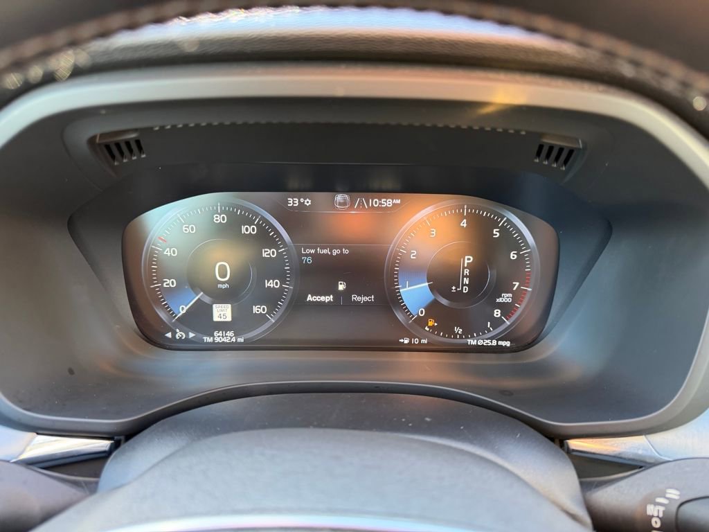 Used 2020 Volvo XC60 T6 Momentum image 20