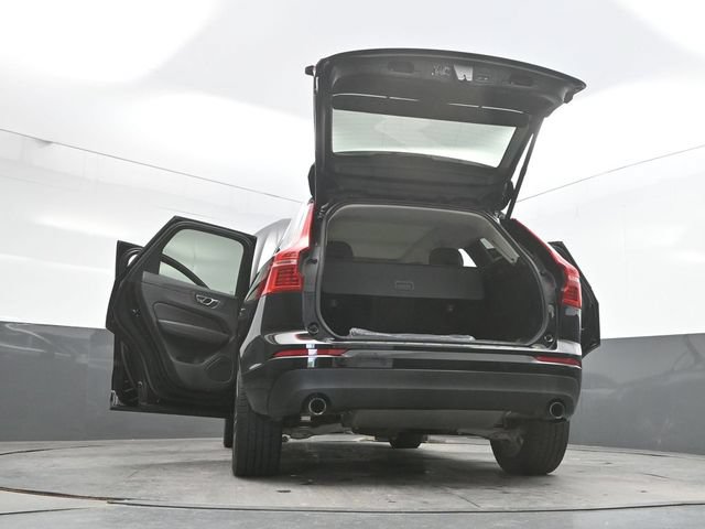 Used 2021 Volvo XC60 T5 Momentum w/ Premium Package AWD/4WD image 37