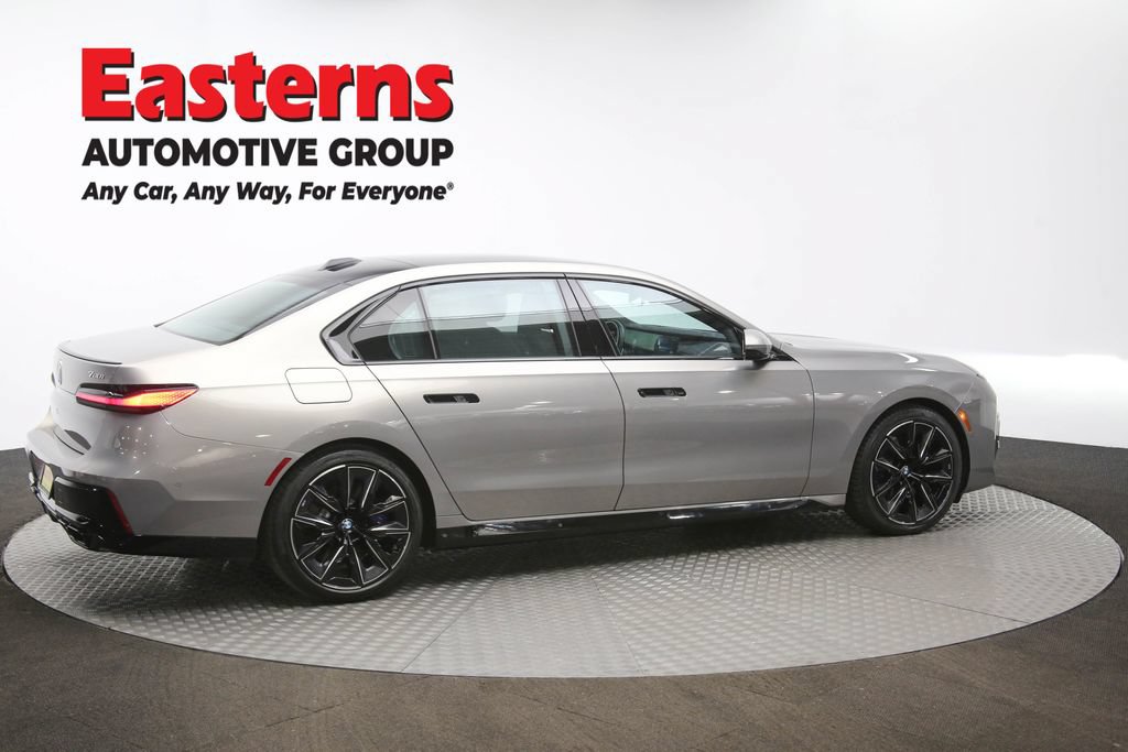 Used 2023 BMW 760i xDrive w/ Executive Package AWD/4WD image 47