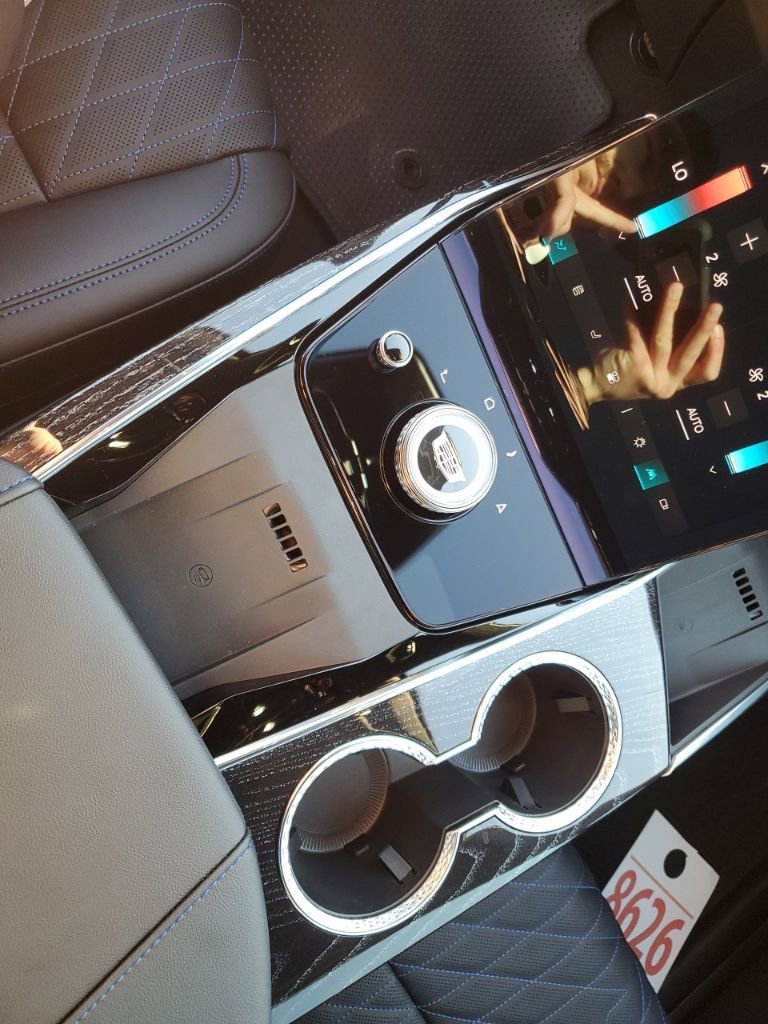 New 2026 Cadillac Escalade IQL Luxury image 42