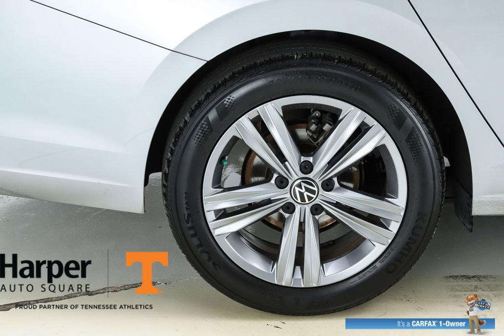 Used 2023 Volkswagen Jetta SE w/ Panoramic Sunroof Package image 50