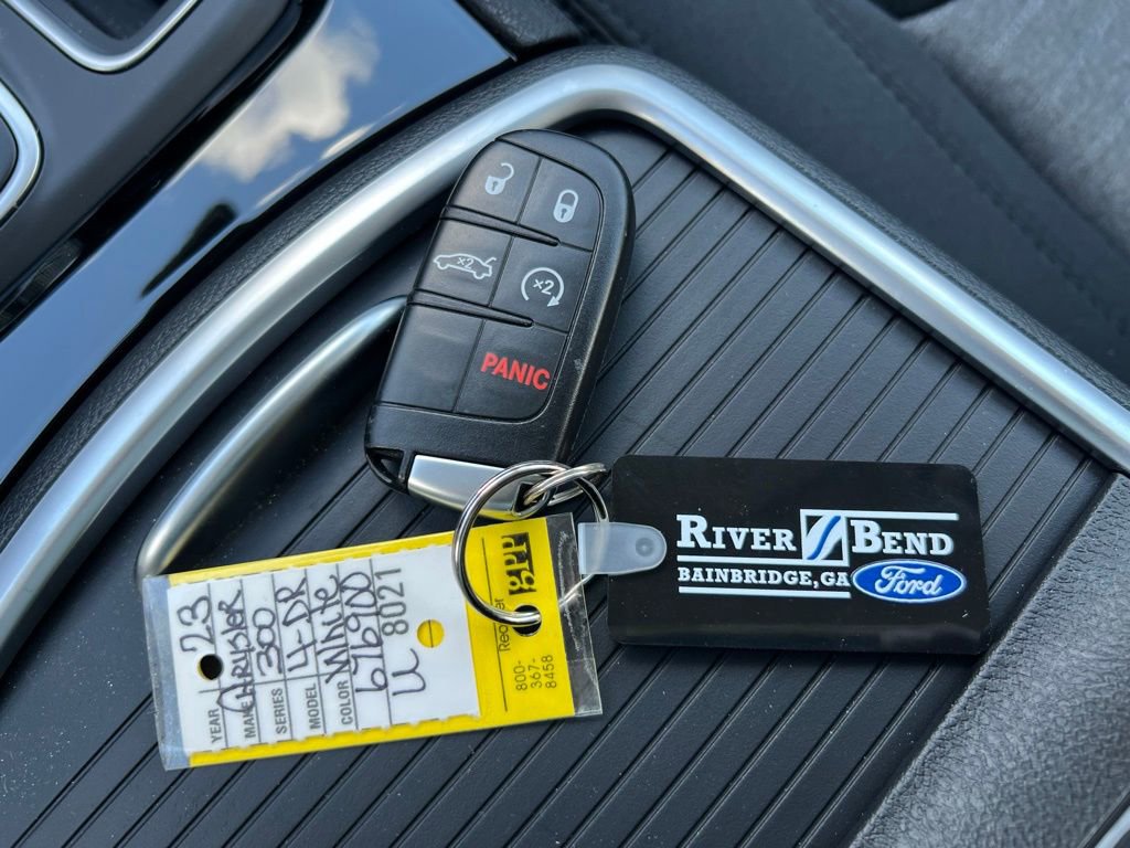 Used 2023 Chrysler 300 Touring w/ Safetytec Plus Group image 34