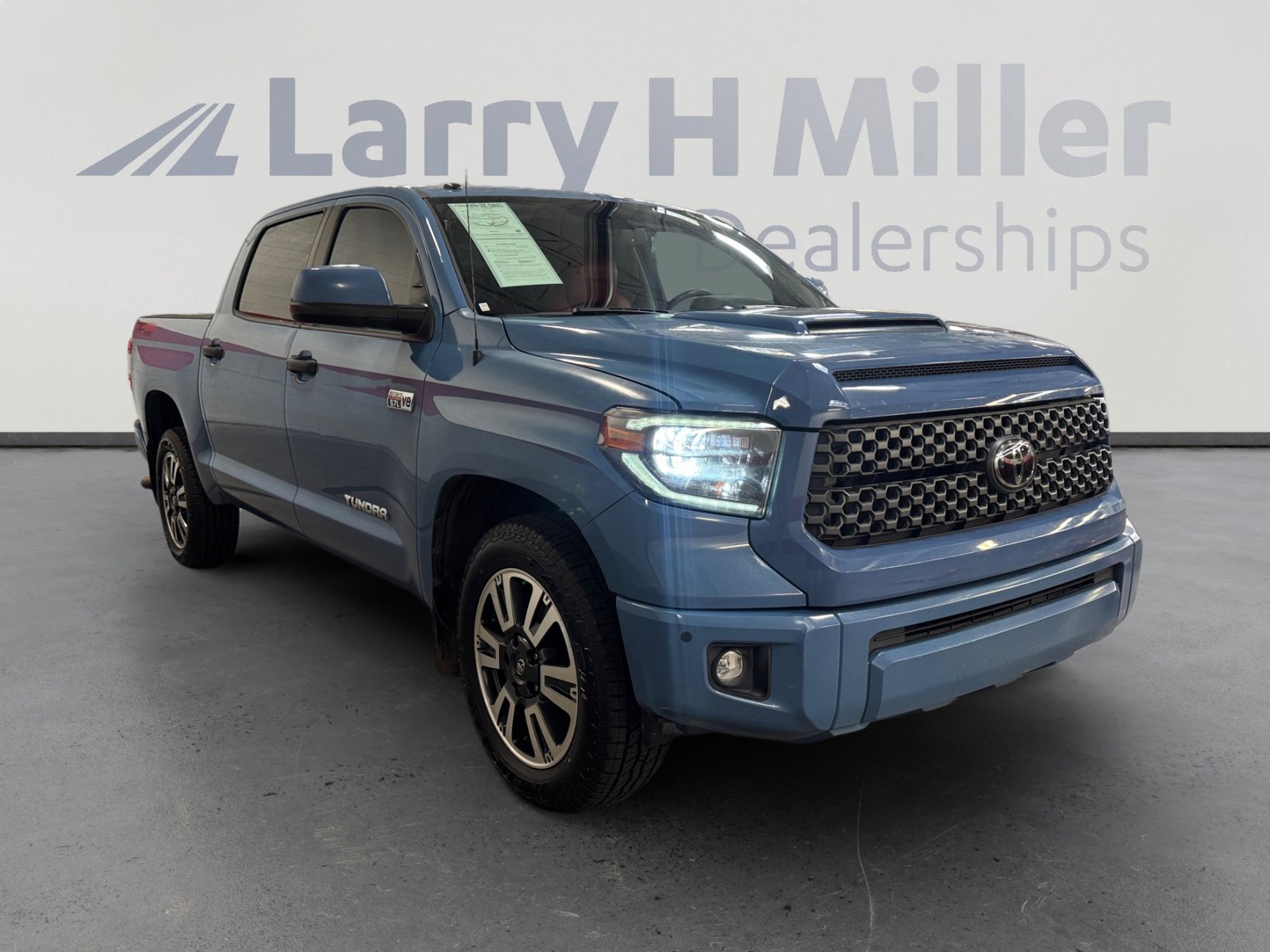 Used 2019 Toyota Tundra SR5 w/ TRD Sport Package image 7