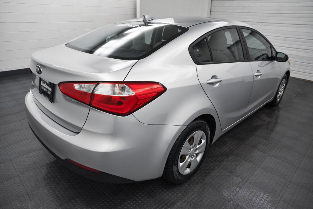 Used 2016 Kia Forte LX image 8