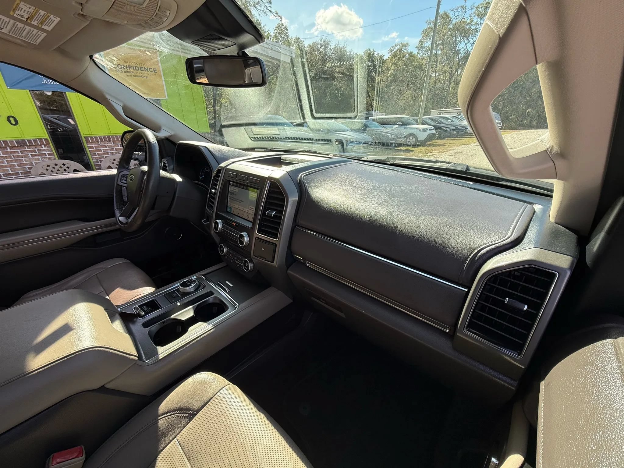 Used 2018 Ford Expedition XLT w/ Equipment Group 202A RWD image 11