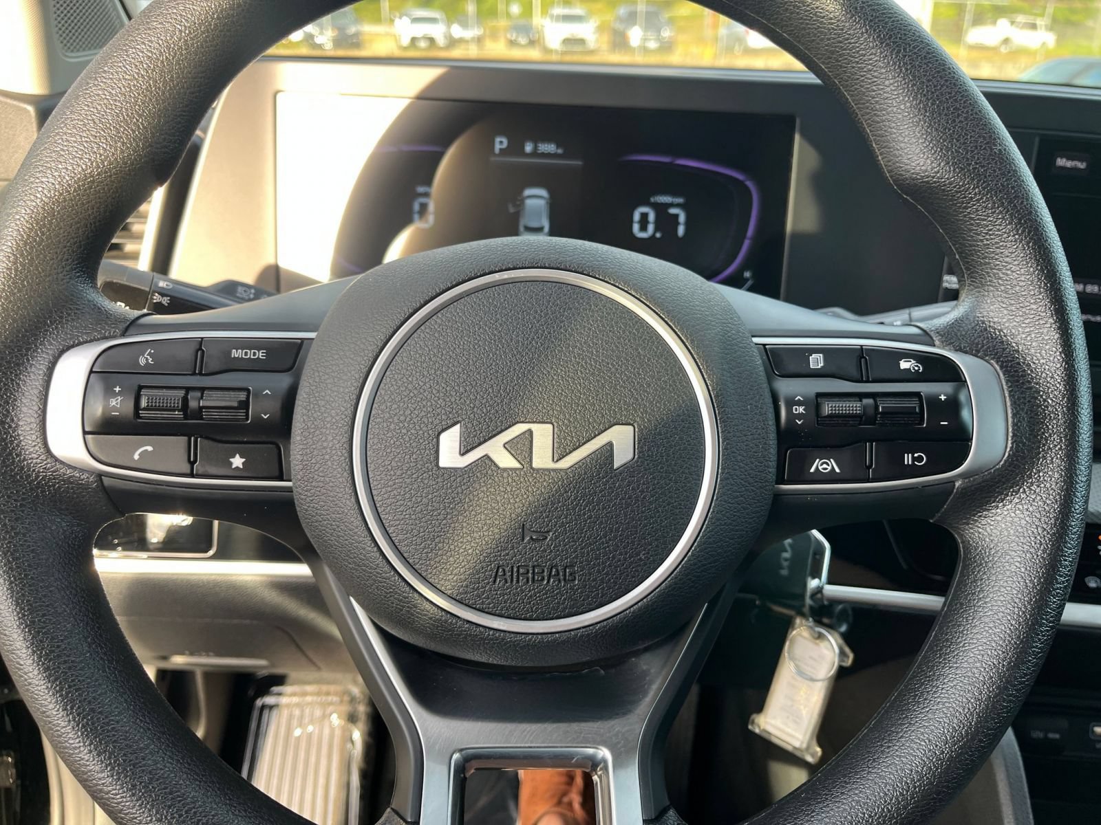 Used 2025 Kia Sportage LX FWD image 28