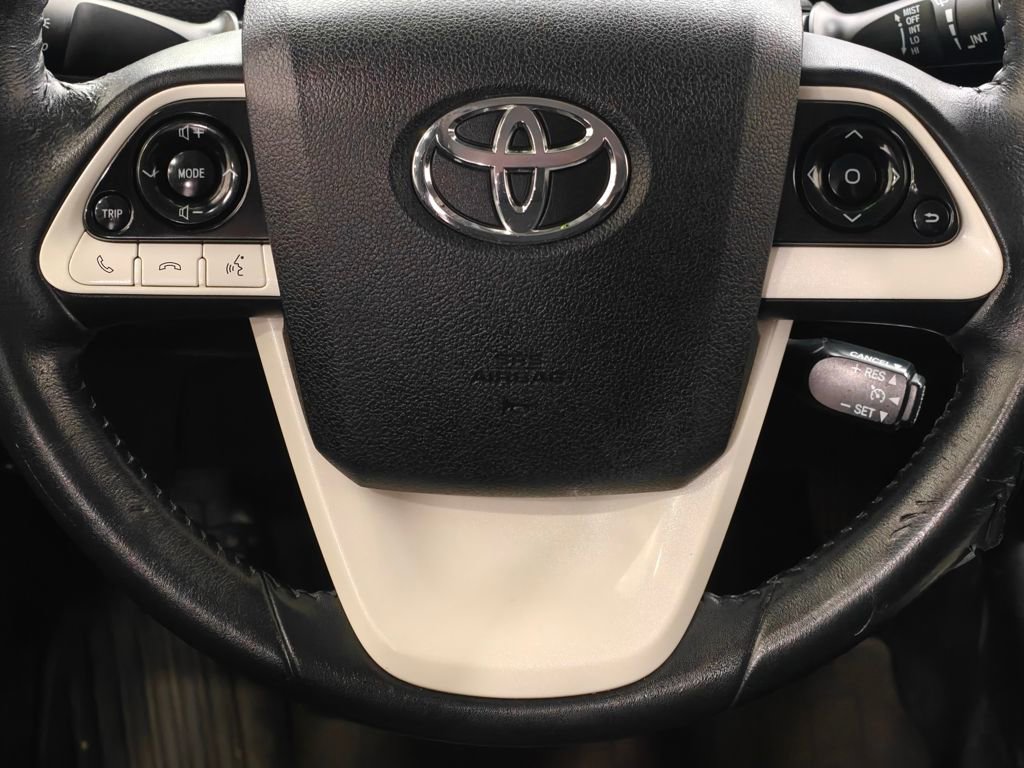 Used 2016 Toyota Prius Three image 5