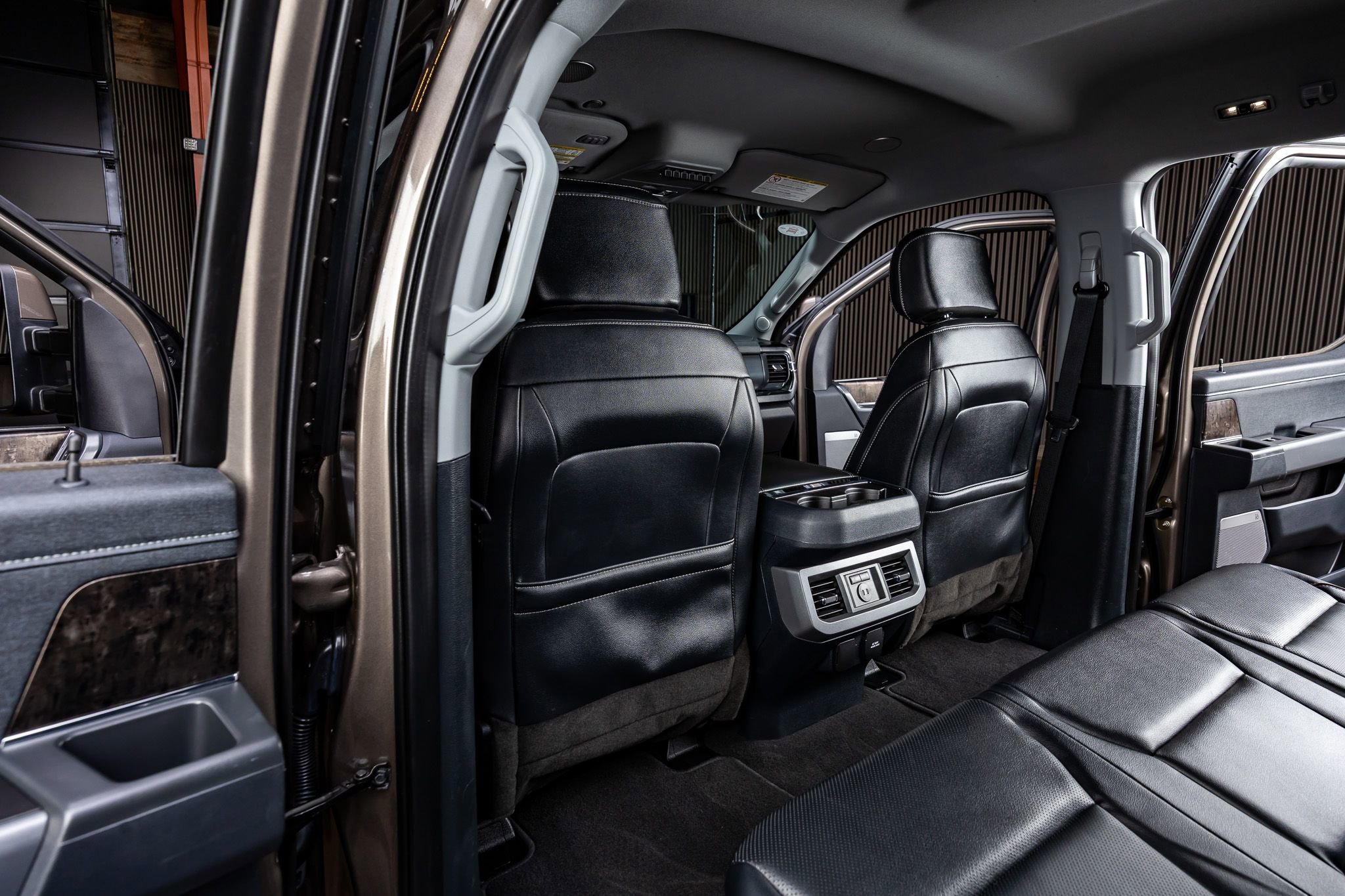 Used 2023 Ford F450 Lariat w/ Lariat Ultimate Package image 34