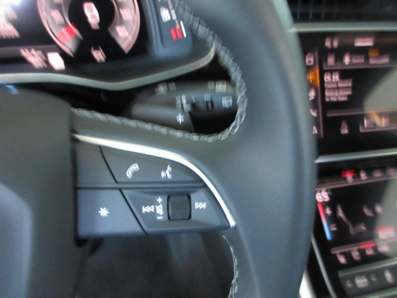 Used 2025 Audi Q7 3.0T Premium Plus w/ Premium Plus Package AWD/4WD image 62