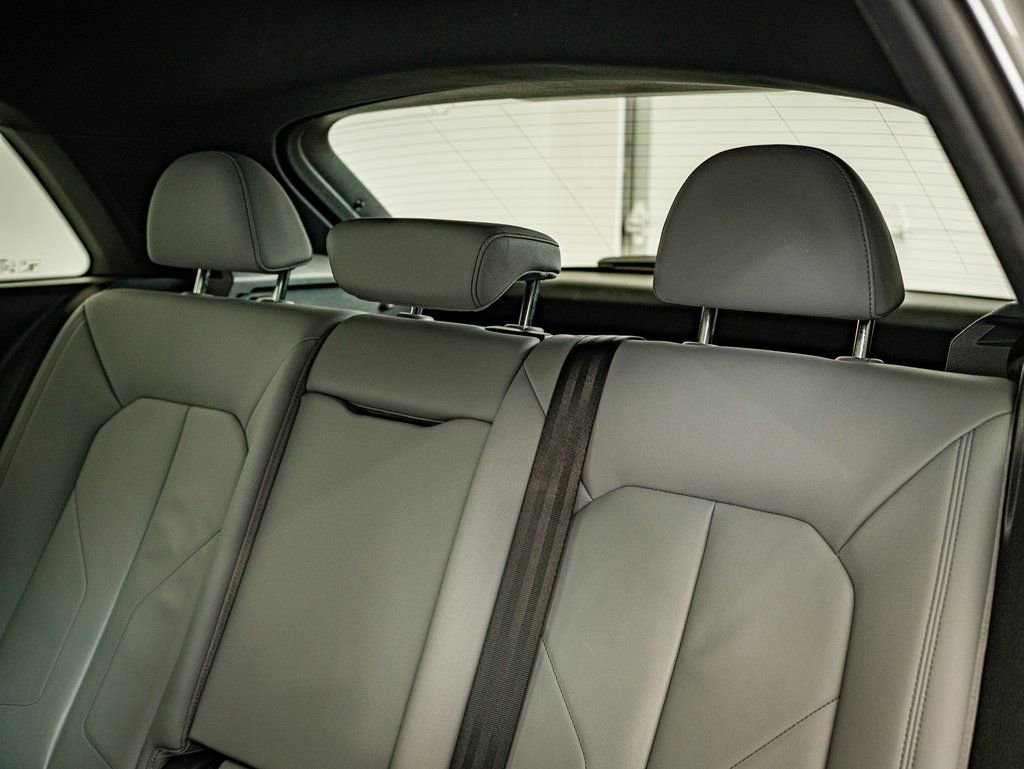 Used 2023 Audi Q3 2.0T Premium Plus w/ Premium Plus Package image 40