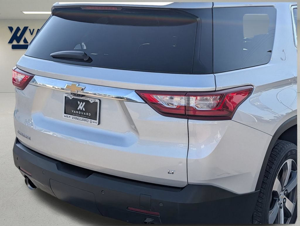 Used 2021 Chevrolet Traverse LT w/ LT Premium Package FWD image 8