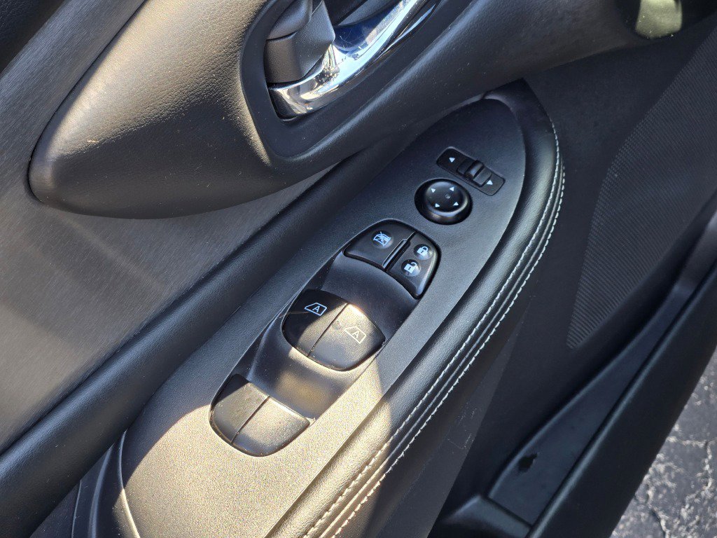 Used 2020 Nissan Murano SV image 20