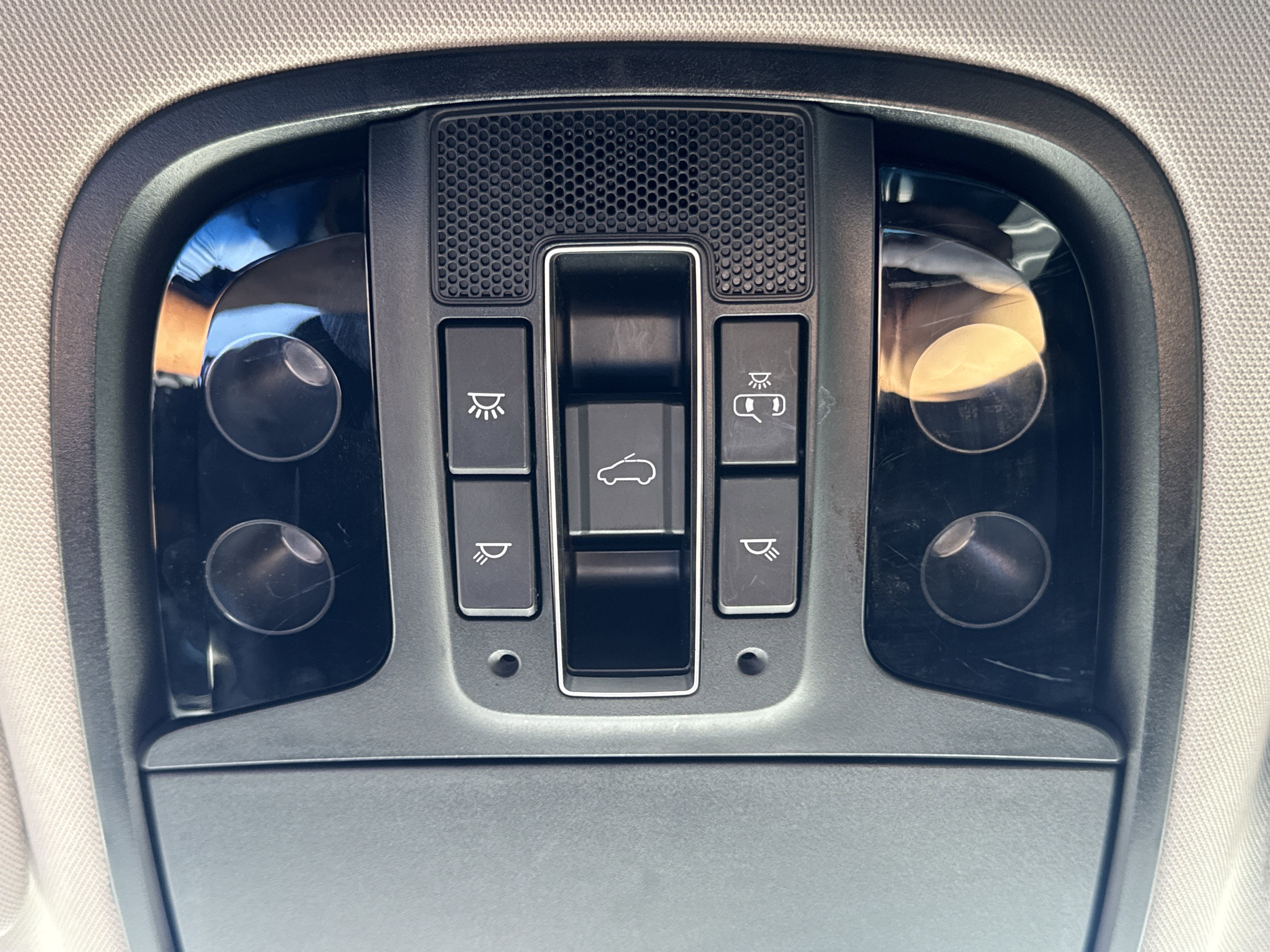 Used 2020 Kia Sorento EX image 22