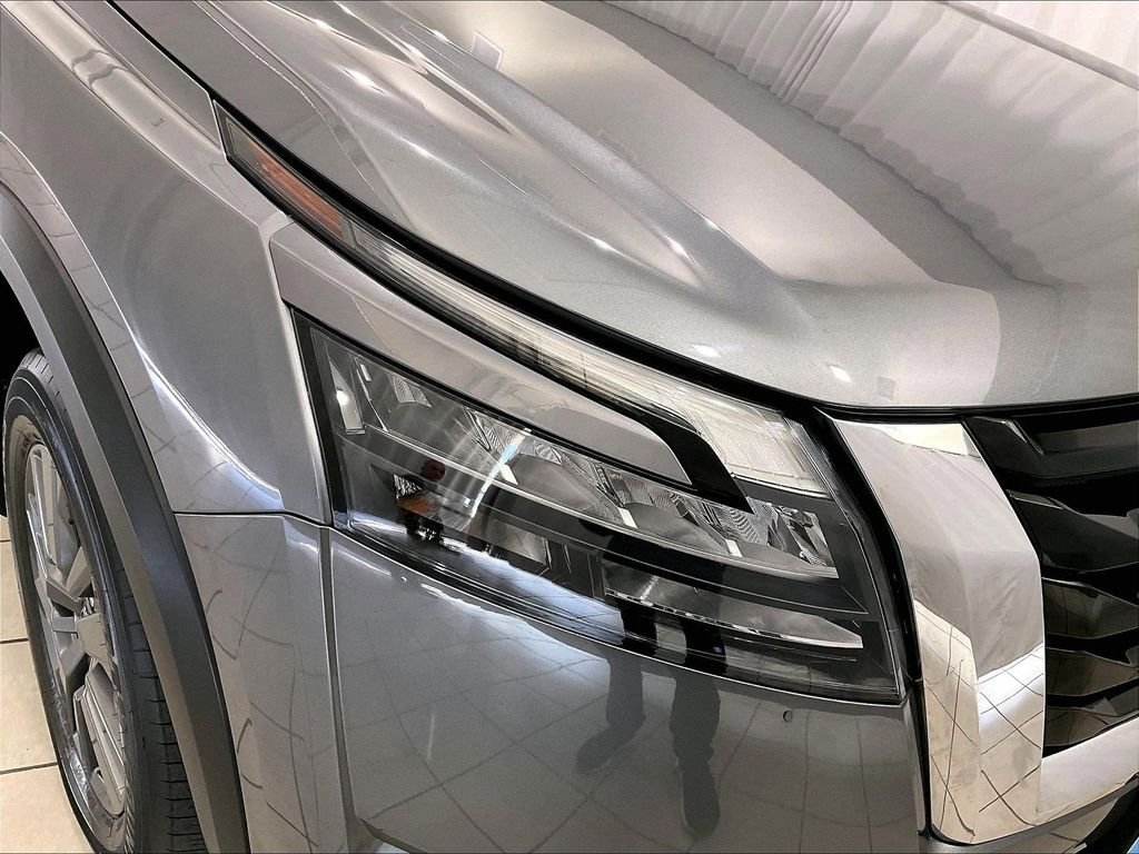 Used 2024 Nissan Pathfinder S AWD/4WD image 33