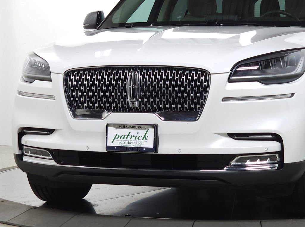 Used 2020 Lincoln Aviator Reserve w/ Equipment Group 201A AWD/4WD image 3