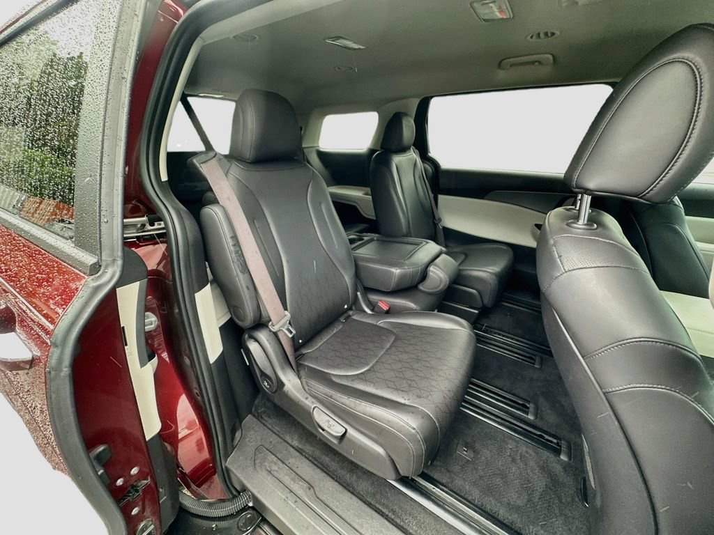 Certified 2024 Kia Carnival LX FWD image 26