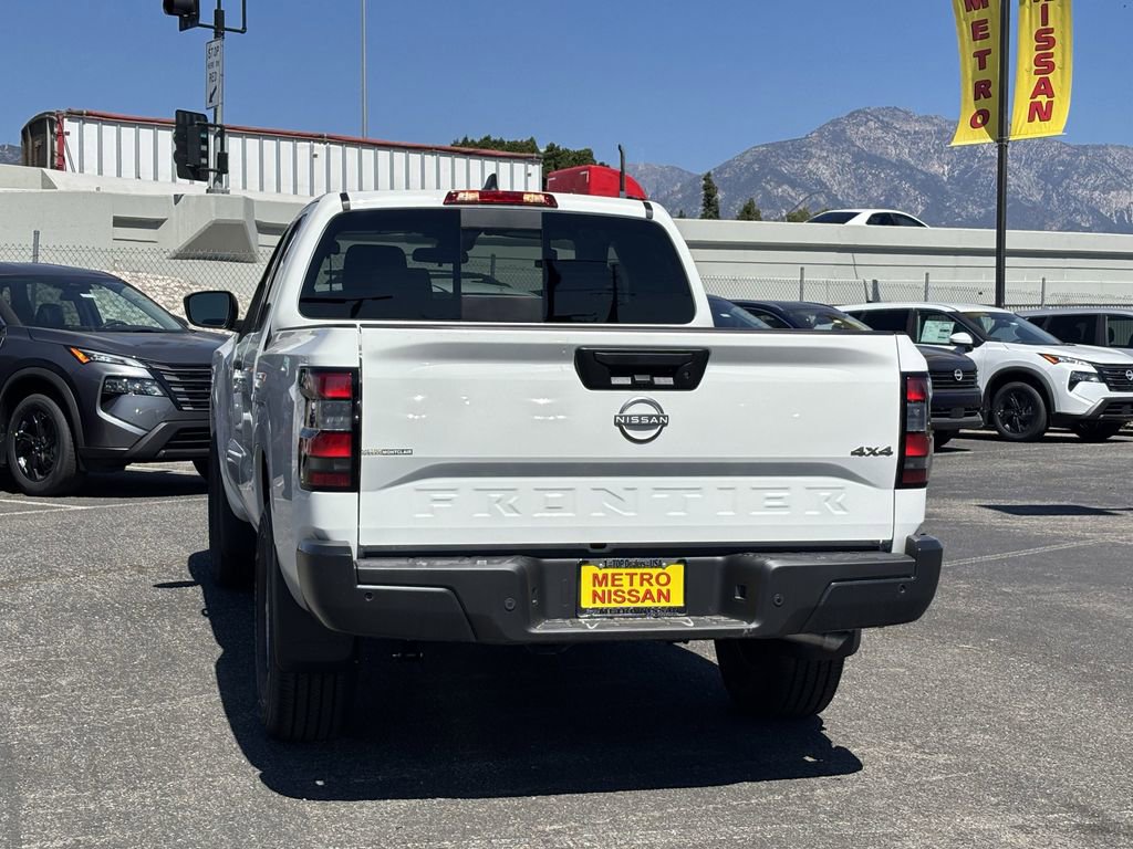 New 2026 Nissan Frontier S image 3