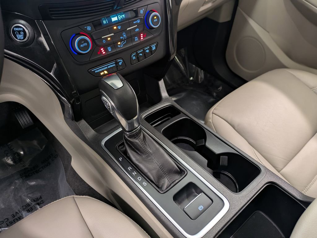 Used 2019 Ford Escape Titanium AWD/4WD image 14