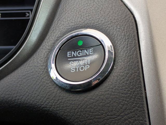 Used 2018 Ford Fusion SE w/ Fusion SE Technology Package image 27