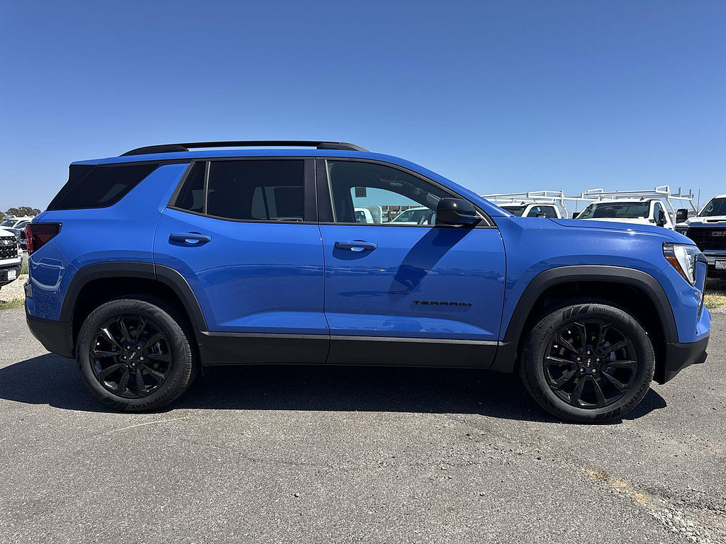 New 2026 GMC Terrain Elevation w/ Black Edition FWD image 3
