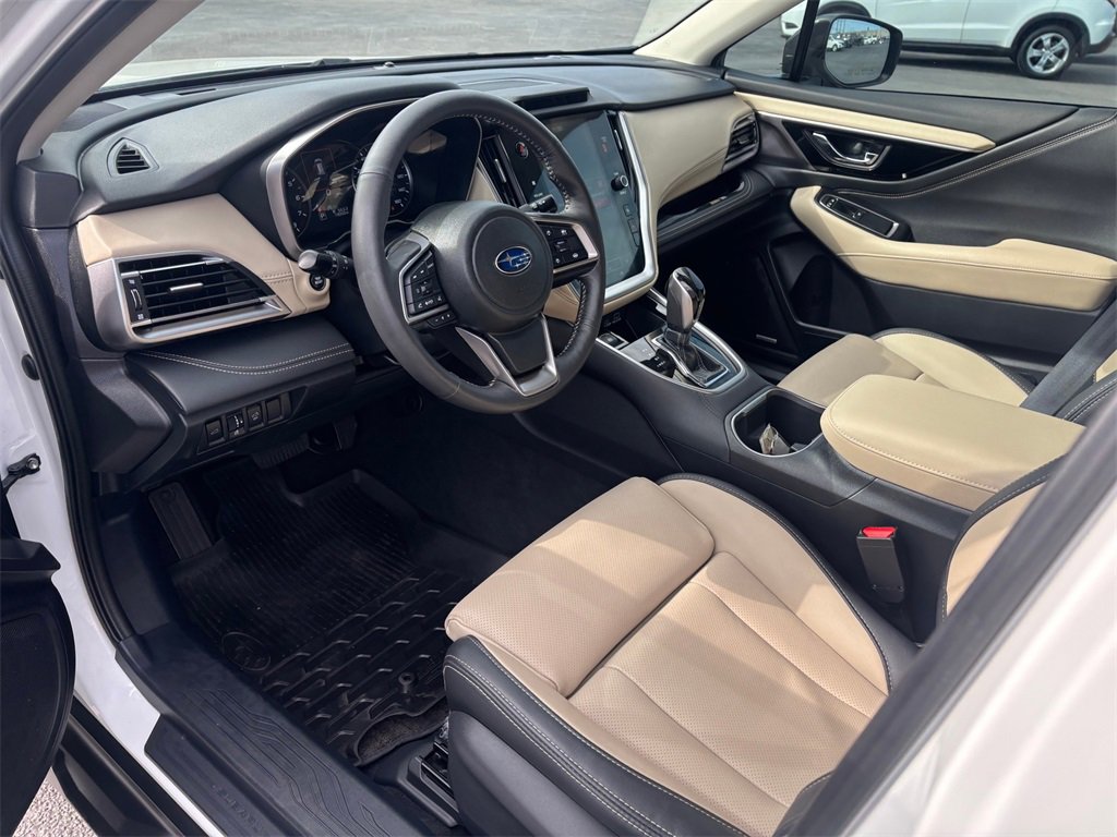Used 2025 Subaru Outback Limited image 8