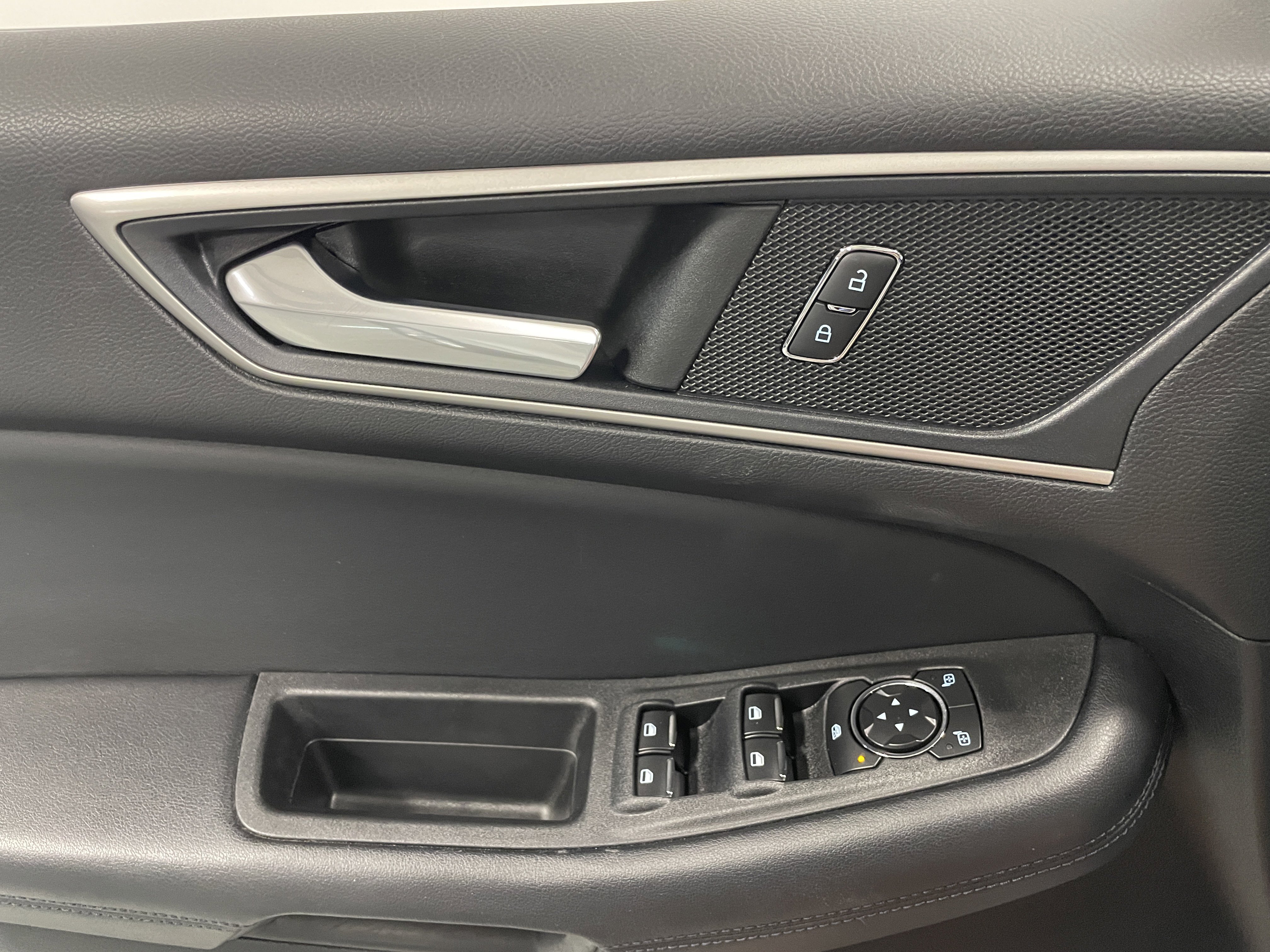 Used 2022 Ford Edge SEL w/ Convenience Package image 20