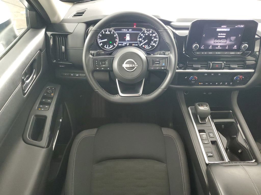 Used 2025 Nissan Pathfinder SV FWD image 14
