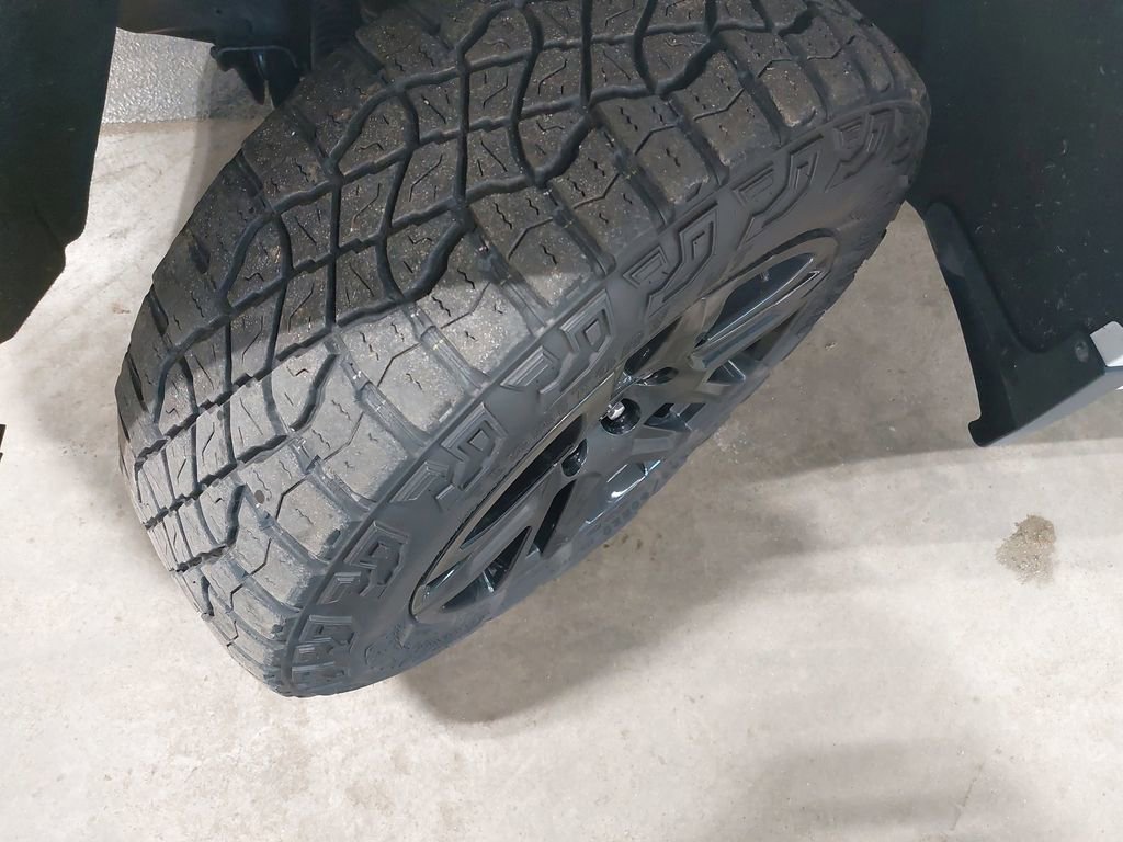 Used 2021 Chevrolet Silverado 1500 LT Trail Boss w/ Convenience Package II image 29