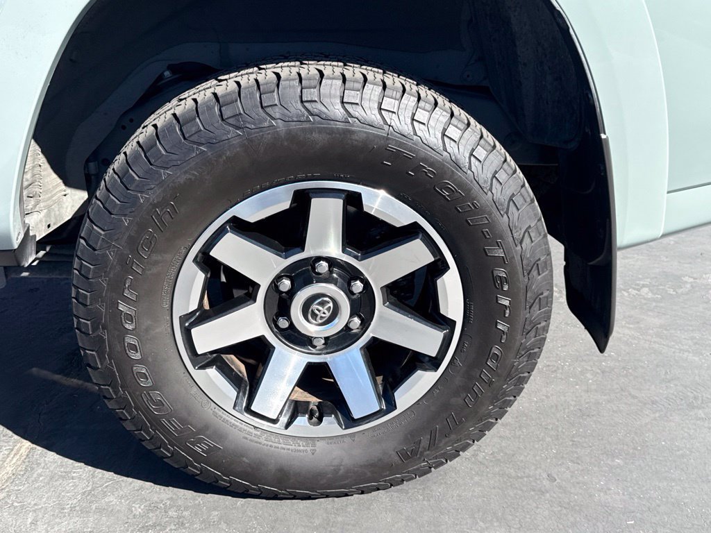Certified 2022 Toyota 4Runner TRD Off-Road Premium AWD/4WD image 14