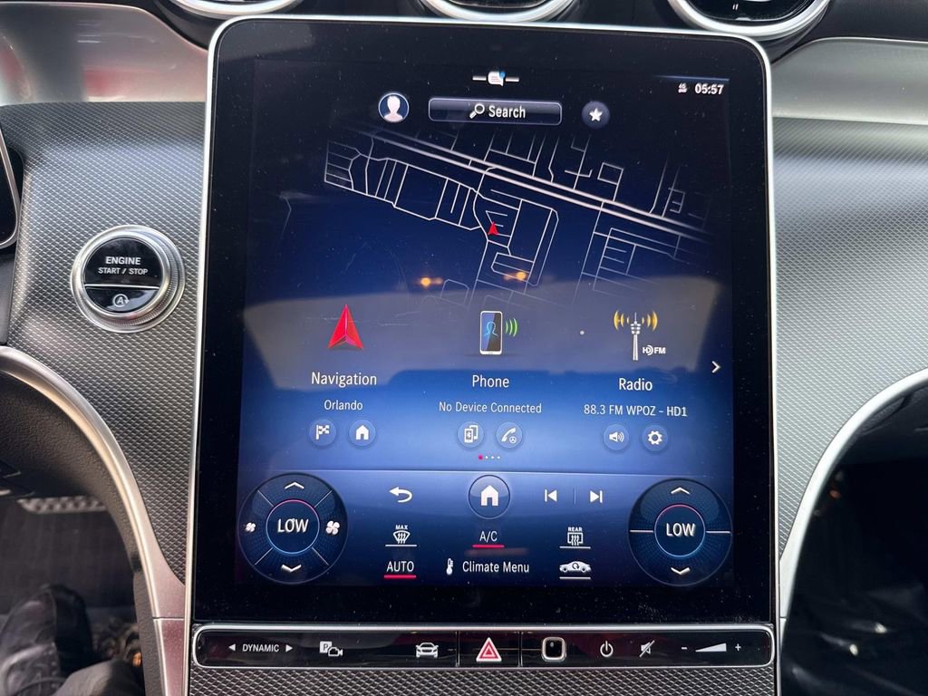 Used 2024 Mercedes-Benz GLC 300 4MATIC image 32